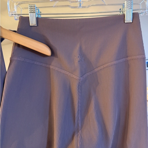 Beyond Yoga Impulse Ribbed Legging and Bra Set M Woodlawn - NWOT - Picture 5 of 9
